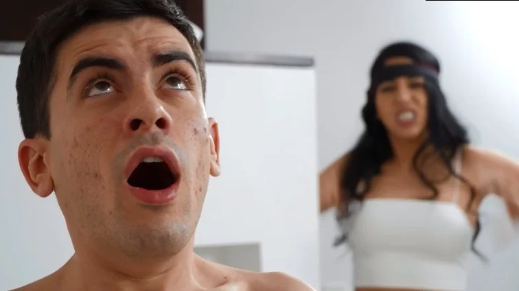 Shaynna Lover y Julia De Lucia - Enlace de cámara furtiva