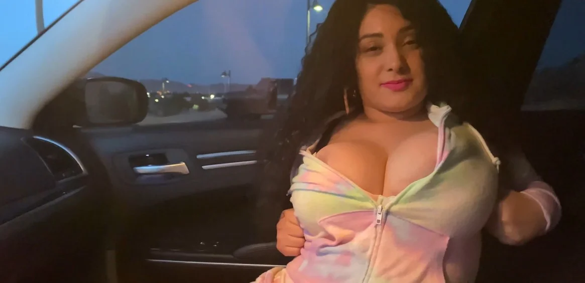 Major Hot Wife - Curvy Barbi - Jogging Hotwife Car Ride